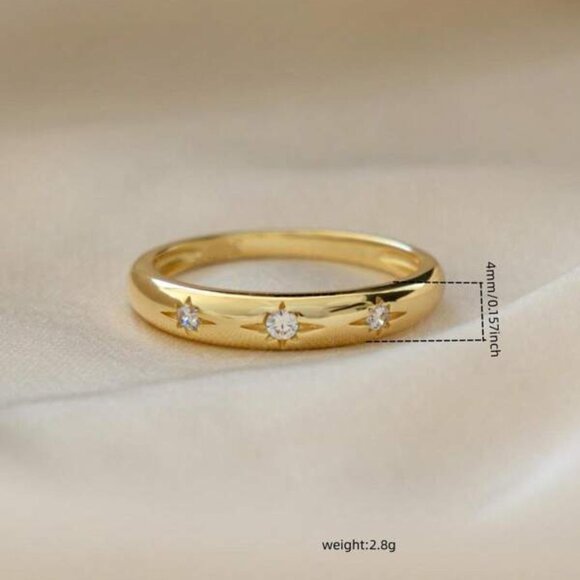 Elegant Gold Floral Ring - Picture 4 of 4